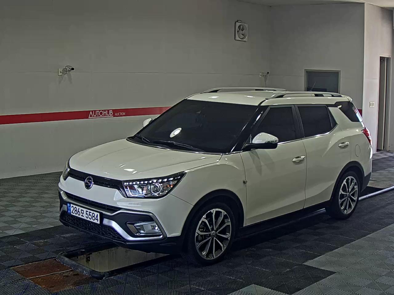 KG MOBILITY (SSANGYONG) TIVOLI AIR DIESEL 2WD RX - фото 0