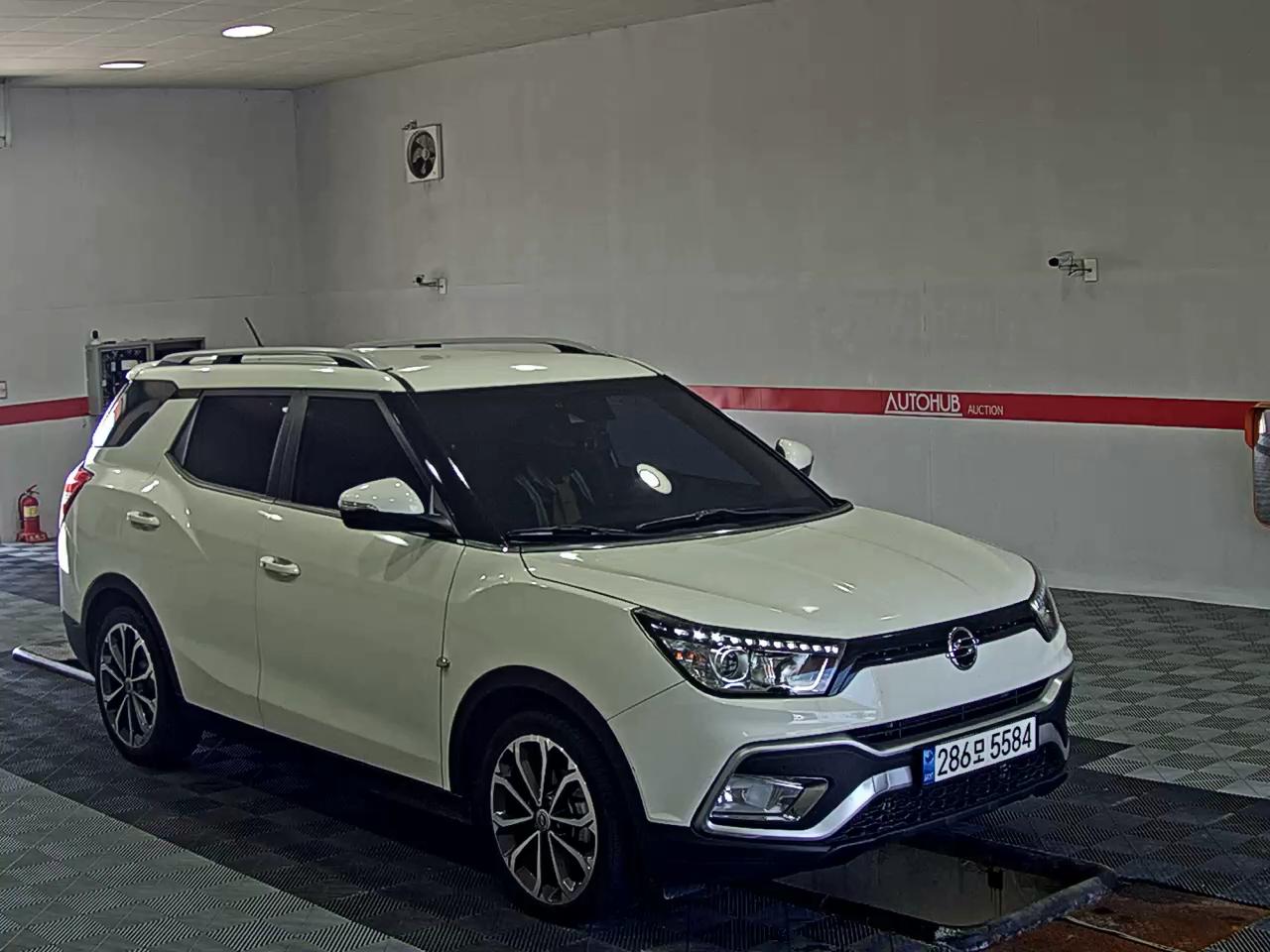 KG MOBILITY (SSANGYONG) TIVOLI AIR DIESEL 2WD RX - фото 1