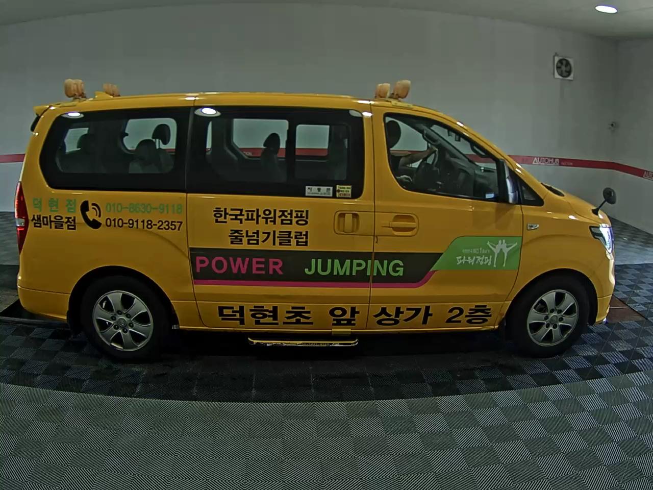 HYUNDAI THE NEW GRAND STAREX CHILD SAFETY VEHICLE 12-SEATER DIESEL - фото 2