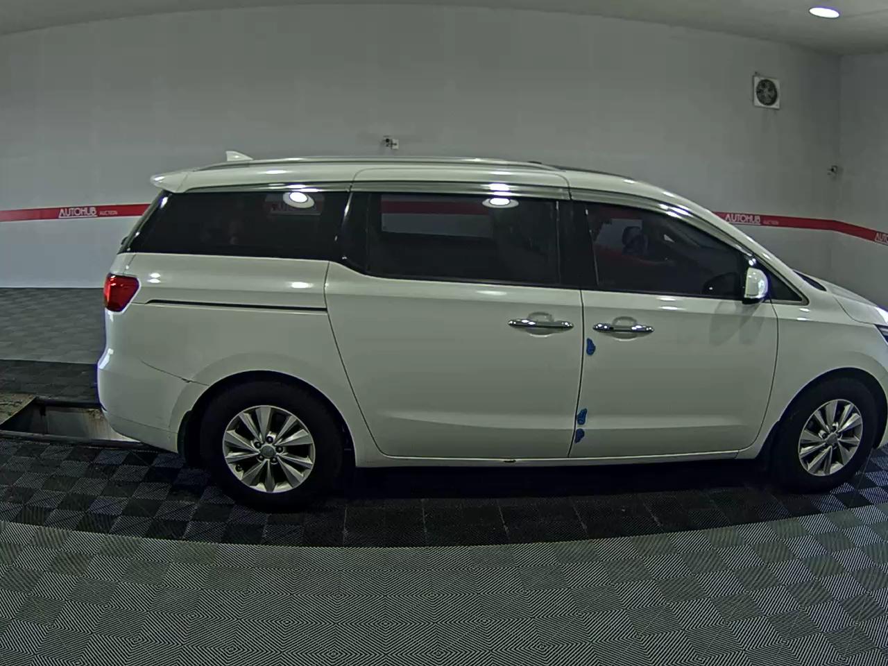 KIA ALL NEW CARNIVAL 11-SEATER DIESEL LUXURY - фото 2