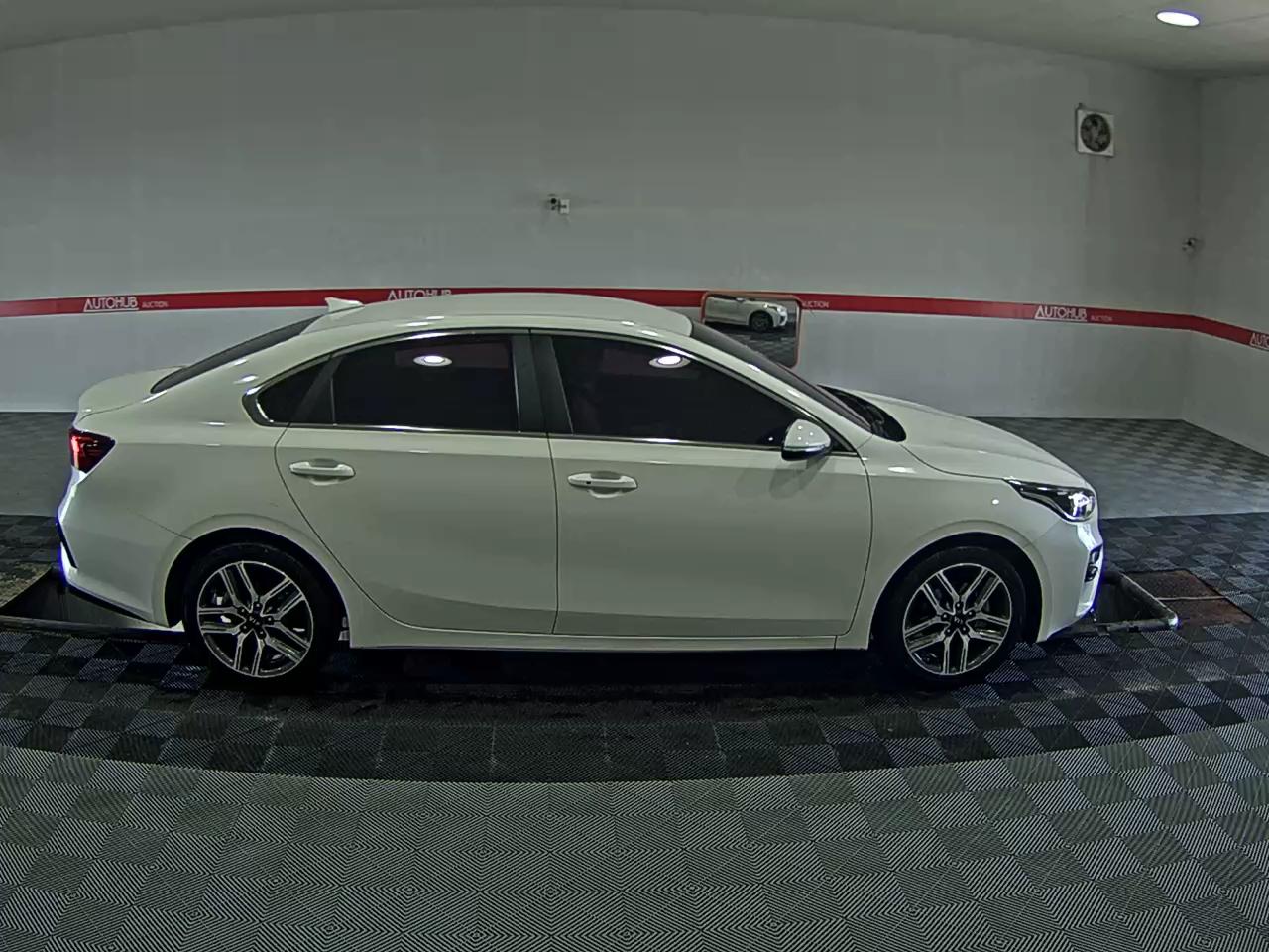 KIA ALL NEW K3 1.6 GASOLINE LUXURY - фото 2