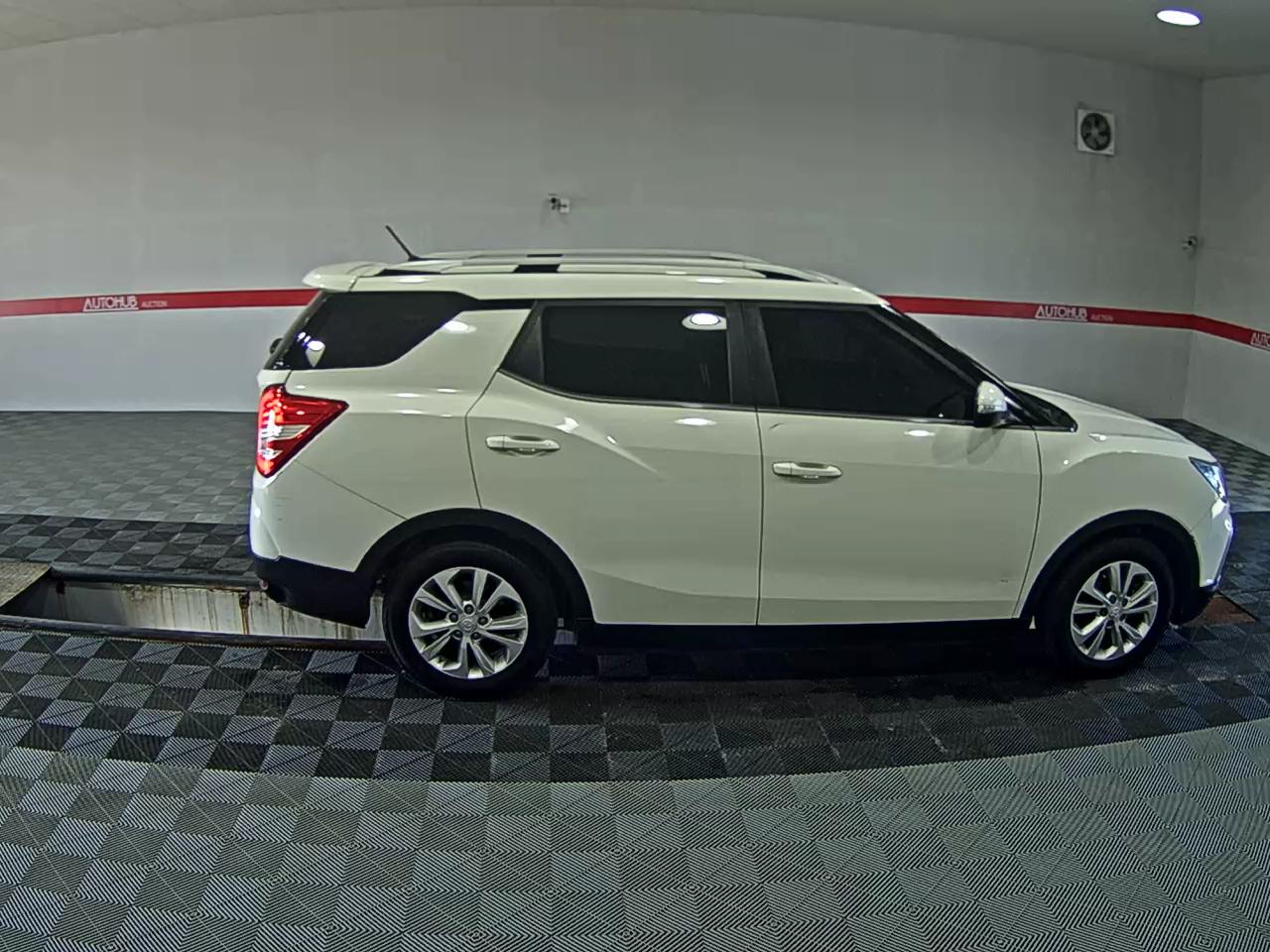 KG MOBILITY (SSANGYONG) TIVOLI AIR DIESEL 2WD IX - фото 2