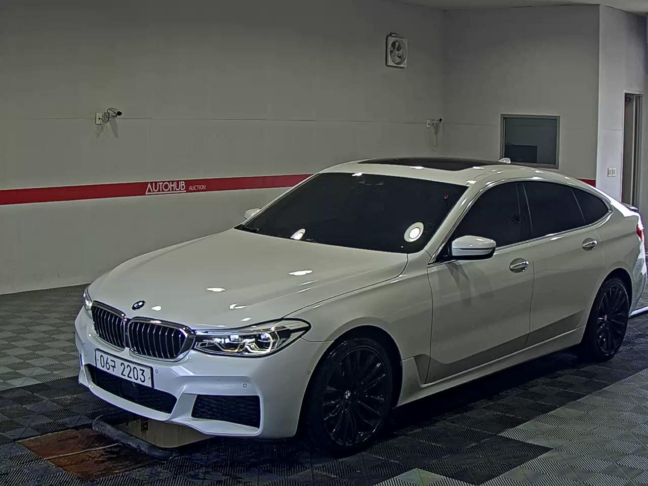 BMW GRAN TURISMO (GT) 6 SERIES 640i xDRIVE LUXURY - фото 0