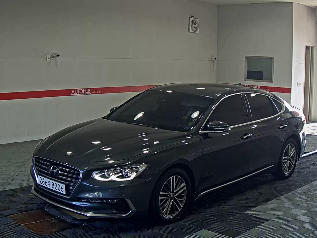 HYUNDAI GRANDEUR IG 2.4 GDi PREMIUM - фото 0
