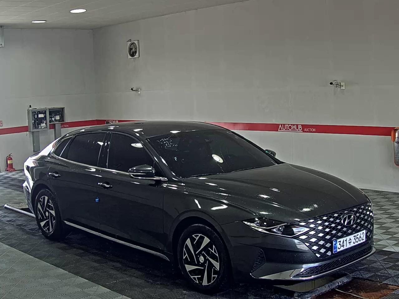 HYUNDAI THE NEW GRANDEUR IG HYBRID 2.4 HEV PREMIUM - фото 1