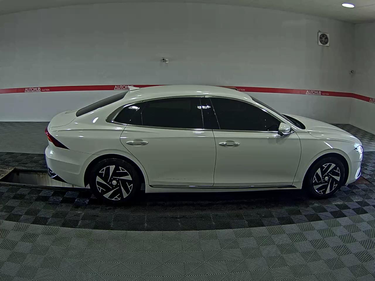 HYUNDAI THE NEW GRANDEUR IG HYBRID 2.4 HEV LE BLANC - фото 2