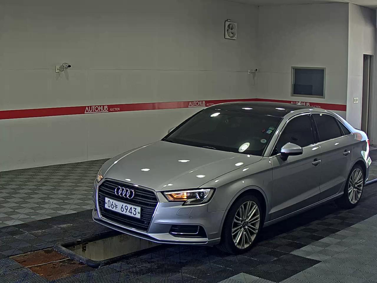 AUDI A3 (3RD GEN) 40 TFSI - фото 0