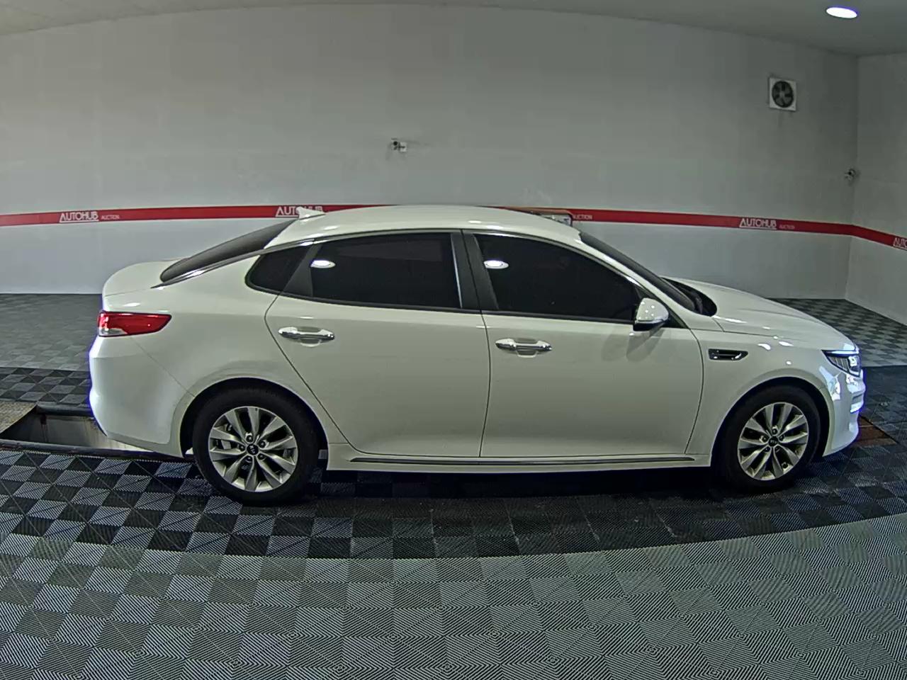 KIA NEW K5 2.0 GASOLINE PRESTIGE MX - фото 2