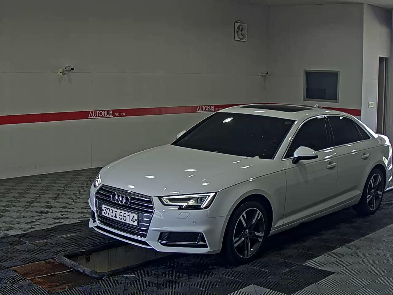 AUDI A4 (5TH GEN) 40 TFSI PREMIUM