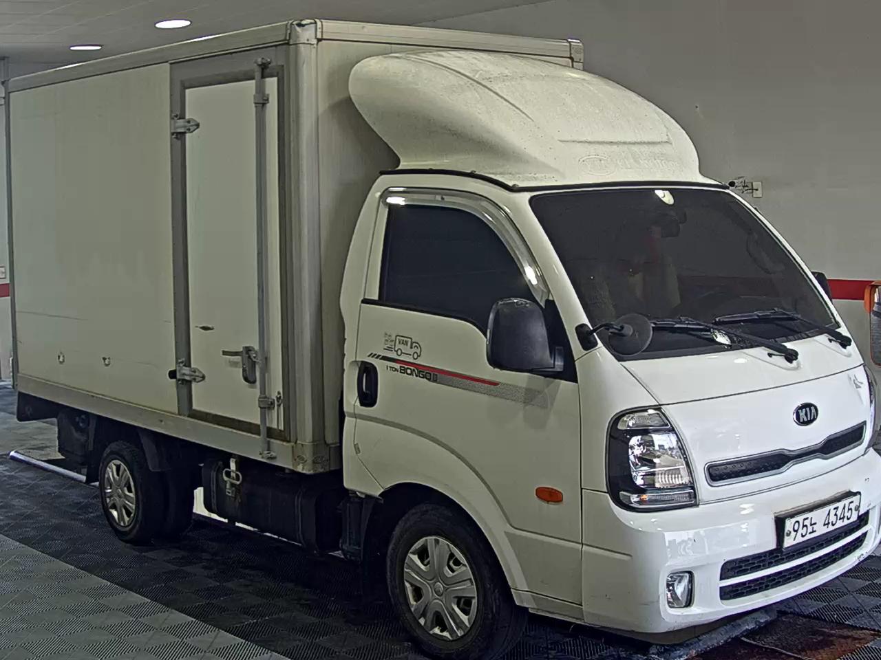 KIA THE NEW BONGO III CARGO BUILT-IN BOX TRUCK PLUS MODEL - фото 1