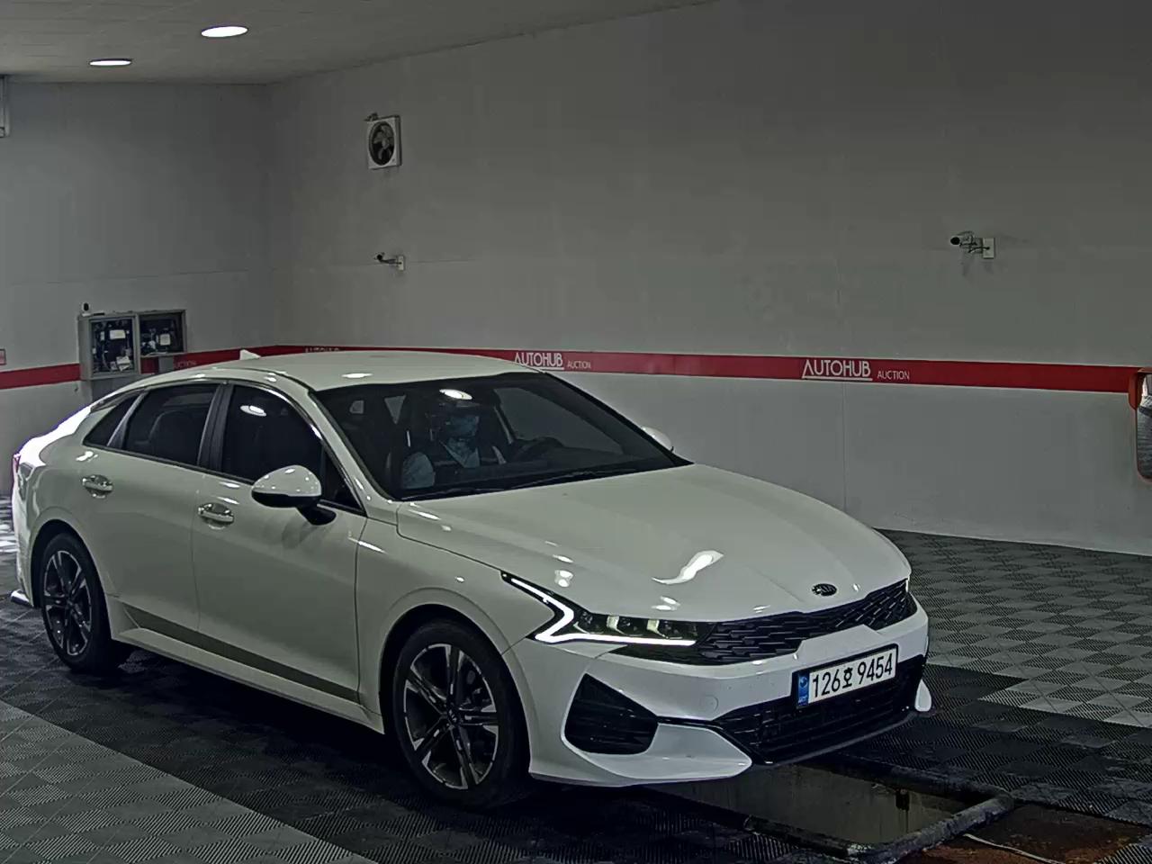 KIA NEW K5 (DL3) 2.0 GASOLINE PRESTIGE - фото 1