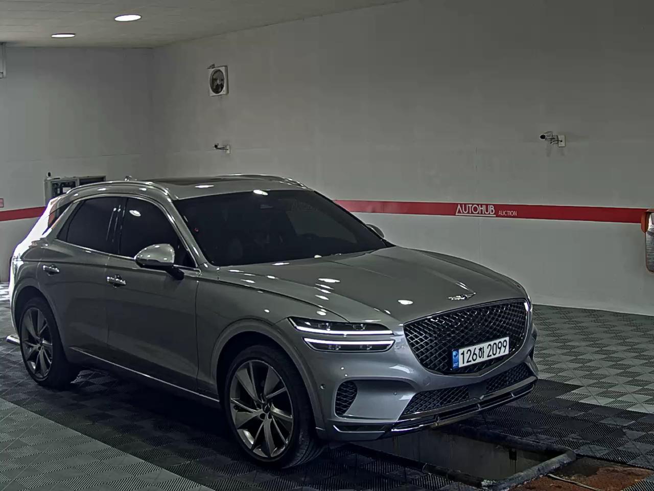 GENESIS GV70 2.5T AWD BASE MODEL - фото 1