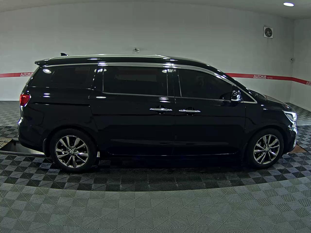 KIA THE NEW CARNIVAL 9-SEATER DIESEL PRESTIGE - фото 2