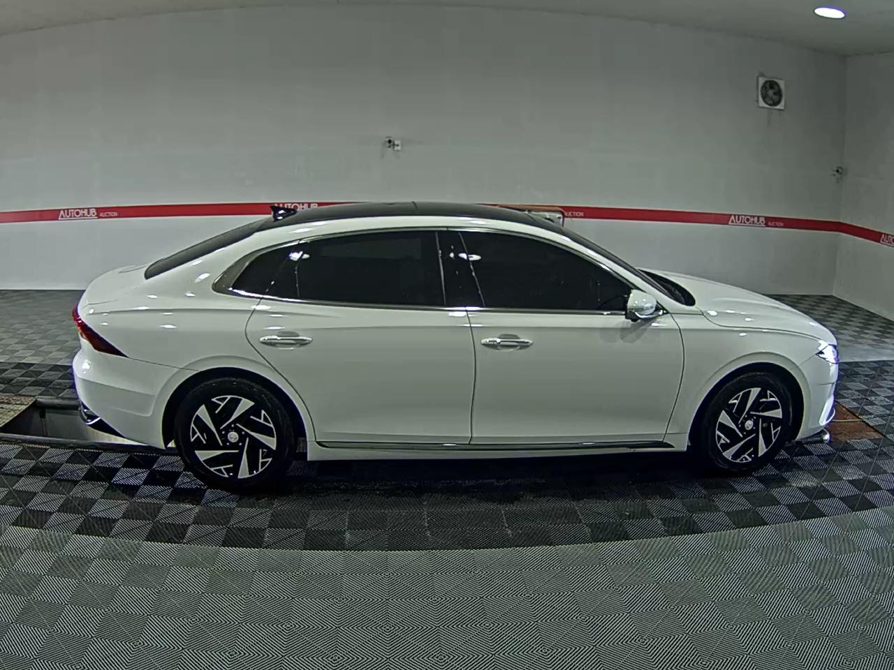 HYUNDAI THE NEW GRANDEUR IG HYBRID 2.4 HEV LE BLANC - фото 2