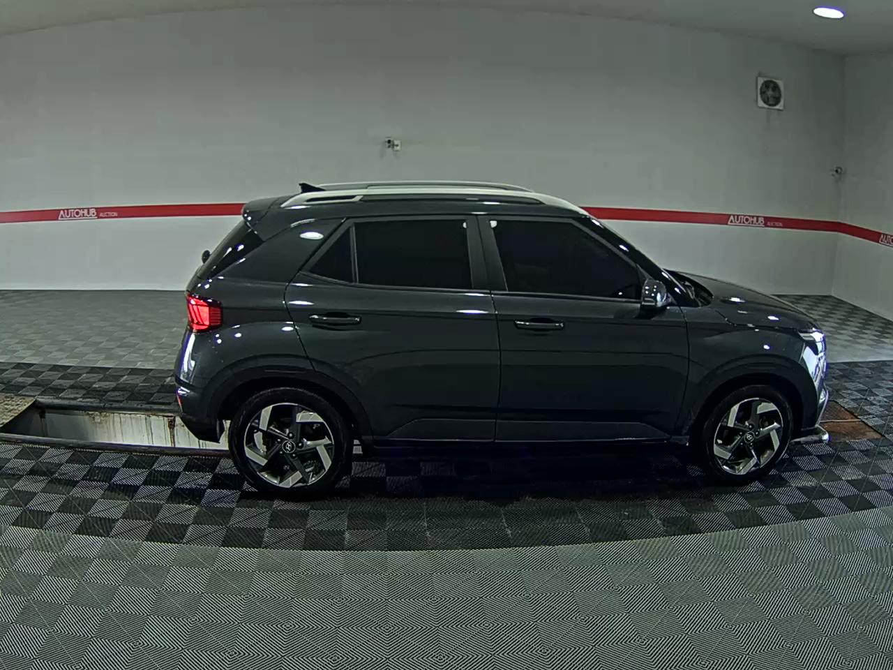 HYUNDAI VENUE 1.6 GASOLINE FLUX - фото 2