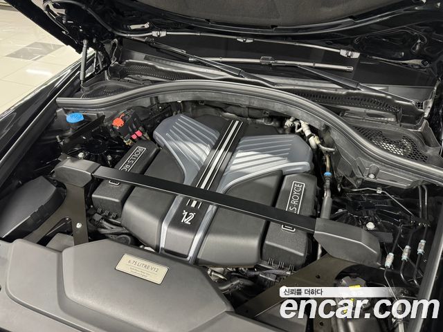 Rolls-Royce Cullinan 6.7 V12 Black Badge - фото 4
