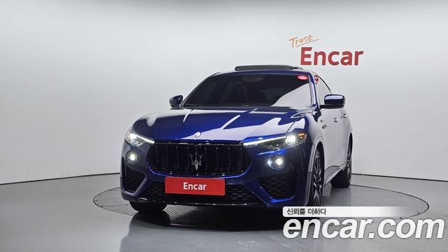 Maserati Levante 3.0 AWD Modena - фото 2
