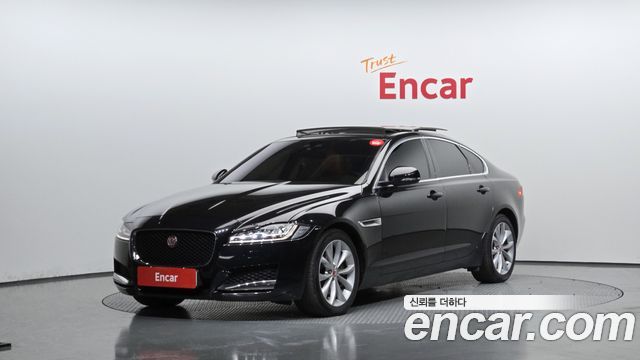 Jaguar XF X260 20d Portfolio AWD - фото 0