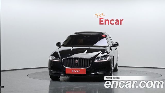 Jaguar XF X260 20d Portfolio AWD - фото 2