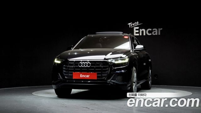 Audi Q8 55 TFSI Quattro Premium - фото 2