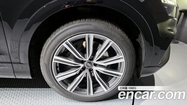 Audi Q8 55 TFSI Quattro Premium - фото 4