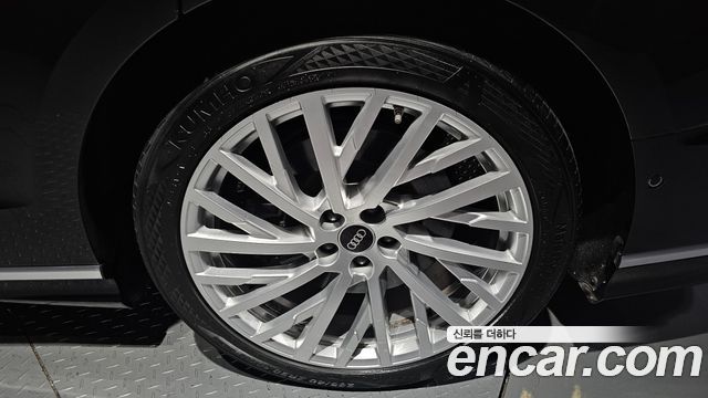 Audi A8 D5 55 TFSI Quattro LWB - фото 4