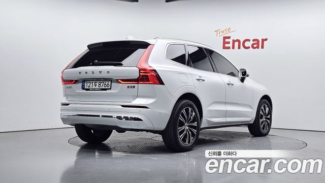 Volvo XC60 2-го поколения B5 Inscription - фото 1