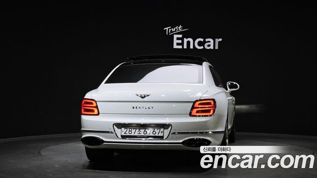 Bentley Flying Spur 3-го поколения 4.0 - фото 3