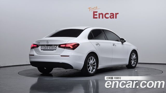 Mercedes-Benz A-Class W177 A220 Sedan - фото 1