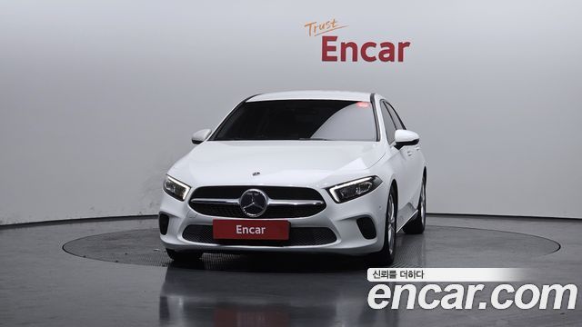 Mercedes-Benz A-Class W177 A220 Sedan - фото 2