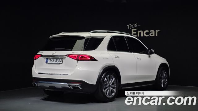 Mercedes-Benz GLE-Class W167 GLE300d 4MATIC - фото 1