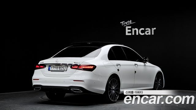 Mercedes-Benz E-Class W213 E350 4MATIC AMG Line - фото 1