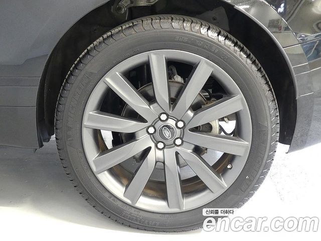 Land Rover Range Rover Velar 3.0 D300 R-Dynamic HSE - фото 3