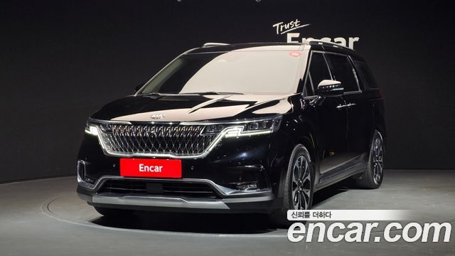 Kia Carnival 4-го поколения 9-Seater Signature - фото 0