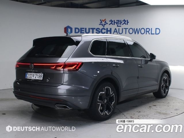 Volkswagen Touareg 3-го поколения 3.0 TDI Prestige - фото 1