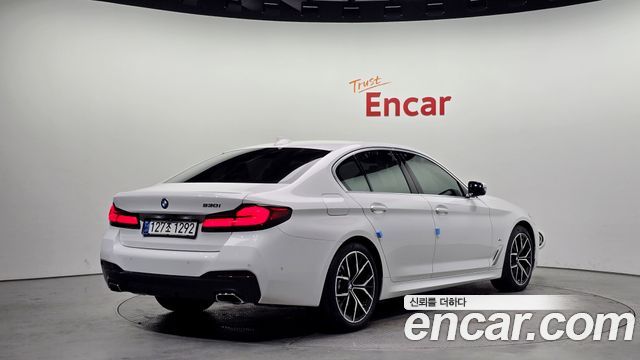 BMW 5 Series G30 530i M Sport Package - фото 1