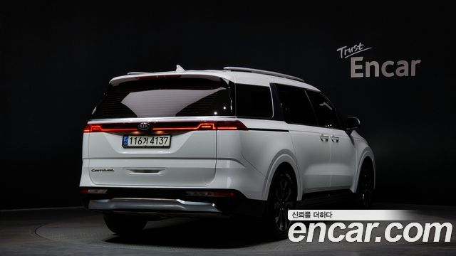 Kia Carnival 4-го поколения 9-Seater Signature - фото 1