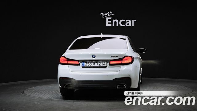 BMW 5 Series G30 530i M Sport Package - фото 3