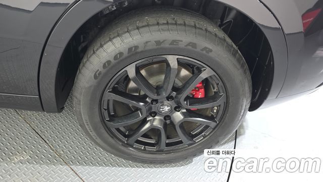 Maserati Levante 3.0 Diesel AWD GranLusso - фото 3