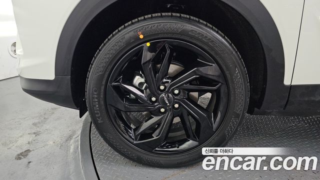 SsangYong Korando Gasoline 1.5 4WD C7 Black Edition - фото 4