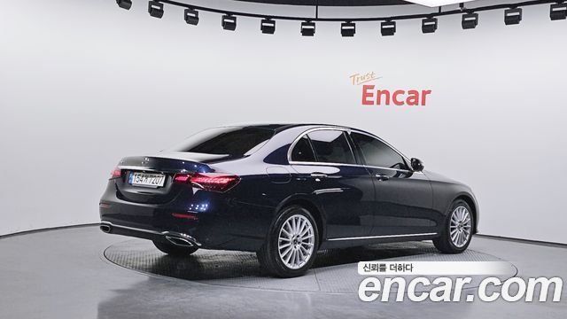 Mercedes-Benz E-Class W213 E250 Exclusive - фото 1