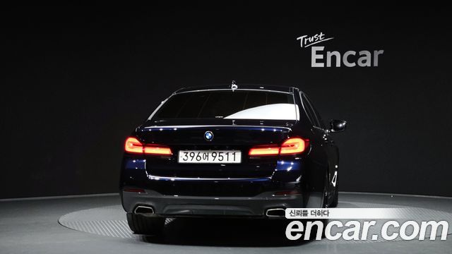 BMW 5 Series G30 530i M Sport Package - фото 3