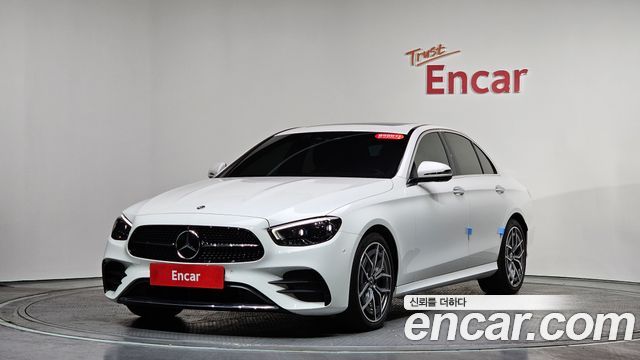 Mercedes-Benz E-Class W213 E220d 4MATIC AMG Line - фото 0
