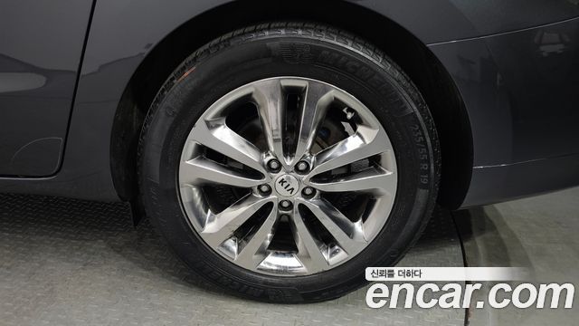 Kia Carnival All New 9-seater Prestige - фото 4