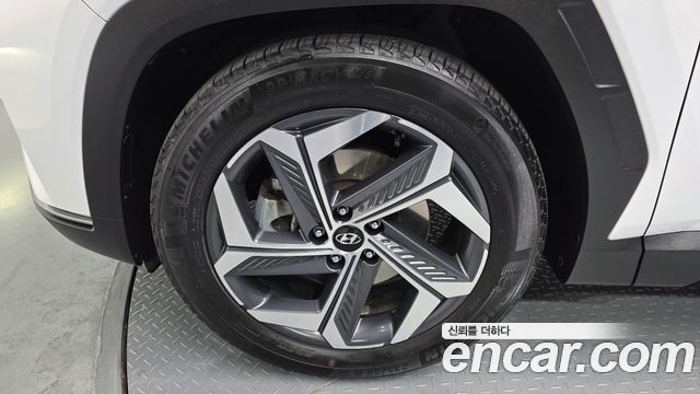 Hyundai Tucson NX4 Gasoline 1.6 Turbo 2WD Inspiration - фото 4