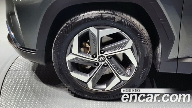 Hyundai Tucson NX4 Gasoline 1.6 Turbo 2WD Inspiration - фото 4