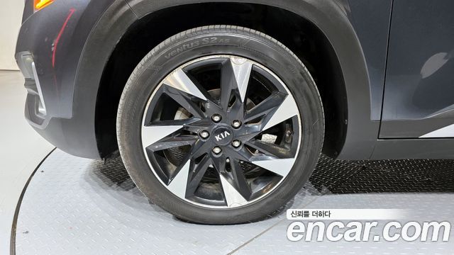 Kia Seltos Diesel 1.6 2WD Gravity - фото 4