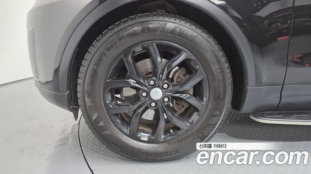 Land Rover Discovery 2.0 SD4 SE - фото 4