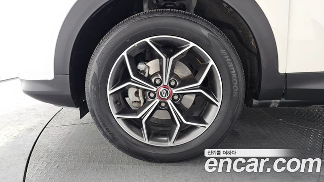 SsangYong Korando Gasoline 1.5 2WD R-Plus - фото 3