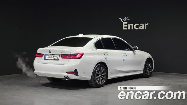 BMW 3 Series G20 320i - фото 1